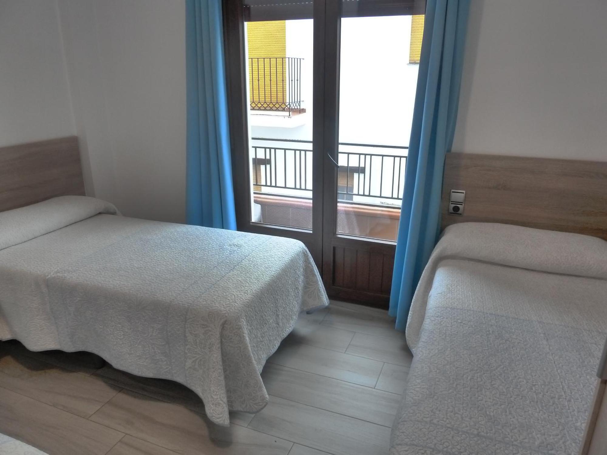 Hostal Casa Fermina- A 2 Horas De Las Pistas De Esqui Trevélez المظهر الخارجي الصورة